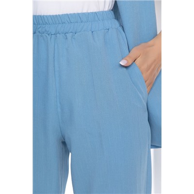 Костюм-двойка льняной голубого цвета с брюками и жилетом