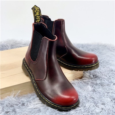 Dr. Martens 2976 Chelsea Cherry Red