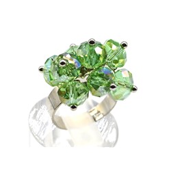 Кольцо с цирконами цв.зеленый