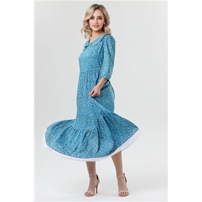 Длинное голубое платье с отложным воротничком