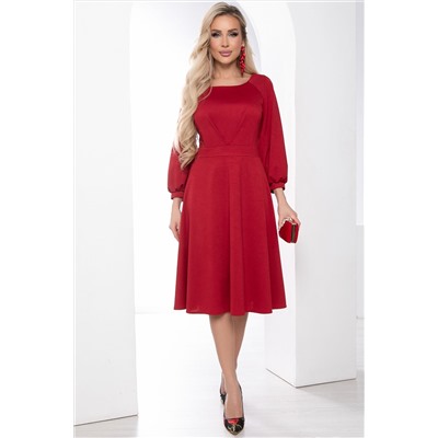 Красное трикотажное платье с юбкой-полусолнце