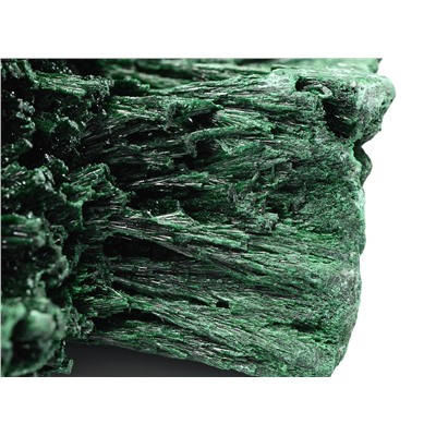 Малахит плисовый сувенирный 75*50*39мм, 107г