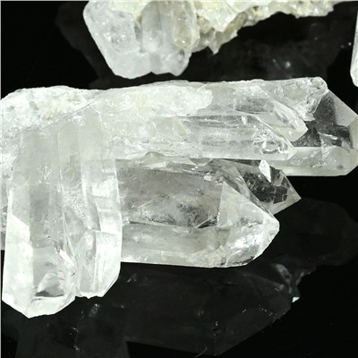 Кристаллы горного хрусталя 82*50*47мм, 180-189г