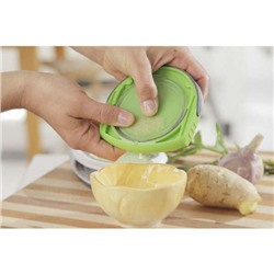 Универсальный пиллер для чеснока и имбиря The Grate Ginger Tool