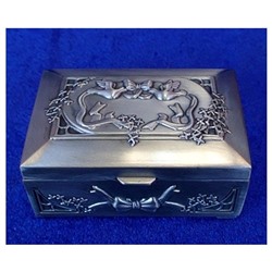 Шкатулка мельхиор прямоугольной формы 8х5х3см SH 400701