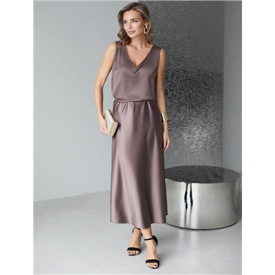 Элегантный топ с V вырезом из струящегося сатина