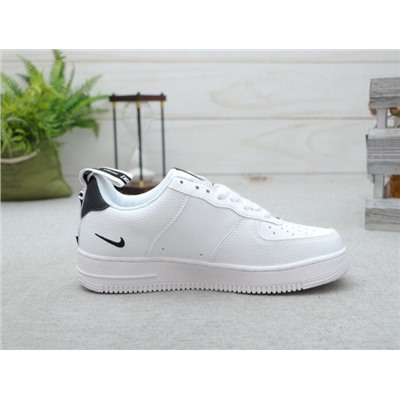 NIKE AIR FORCE 1 07 Lv8