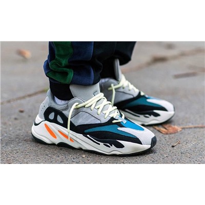 Кроссовки Adidas Yeezy Boost 700
