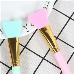 Силиконовая лопаточка для нанесения масок