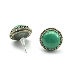 Серьги гвоздики с малахитом 13мм