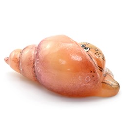 Скульптура из селенита "Краб в ракушке" 95*45*35мм.