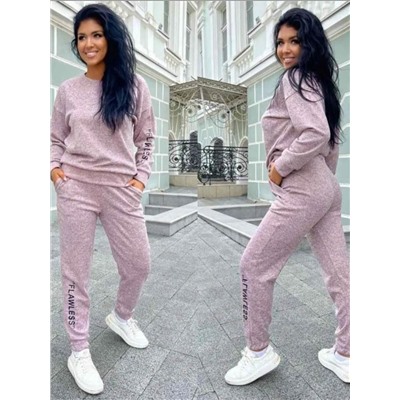 Спортивные костюмы 902546