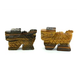 Дракон из камня тигровый глаз 44*12*30мм.
