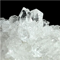 Друза из горного хрусталя 121*77*44мм, 338г (T)