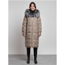 Пальто утепленное с чернобуркой зимнее женское коричневого цвета 133156K
