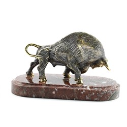 Статуэтка из бронзы "Бык" на подставке из креноида 130*70*75мм.