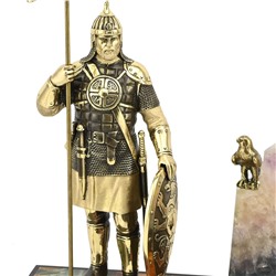 Часы "Воин Витязь" из бронзы на подставке из яшмы с флюоритом