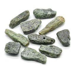 Кианит зеленый 42*17*16мм, 20-29г