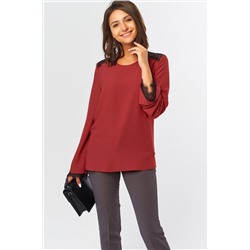 Блузка прямая с кружевом для офиса красная