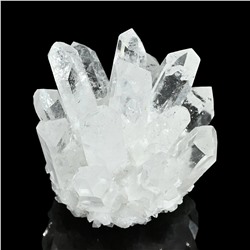 Кристаллическое образование прозрачного кварца 90*96*85мм, 491г