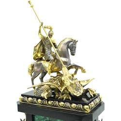 Часы каминные из малахита "Георгий Победоносец" 175*95*400мм