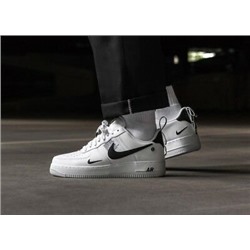 NIKE AIR FORCE 1 07 Lv8