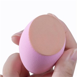 Спонж для макияжа каплевидный скошенный (Цвет случайный)