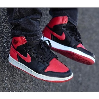 Air Jordan 1 High “Banned” 555088-001