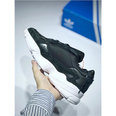 Кроссовки Adidas Falcon W