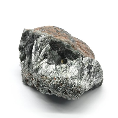 Камень серафинит "Клинохлор" 82*67*48мм, 313г