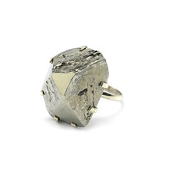 Кольцо из пирита 20*27мм, размер-18,5