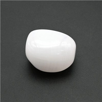 Минерал кальцит розовый 30*23*21мм, 28г (K)