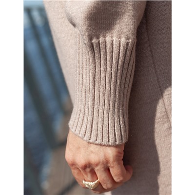 Платье из пряжи с кашемиром