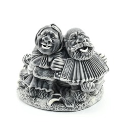 Фигурка из мрамолита "Дед и бабка с гармонью" 80*60*62мм
