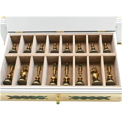 Элитные шахматы ручной работы с малахитом и гравюрой Златоуст