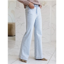 Джинсы-клеш из эластичного денима