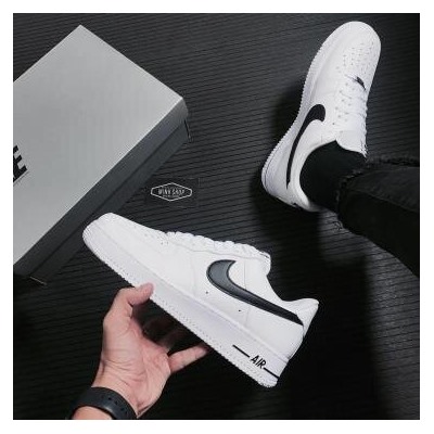 Nike Air Force 1 07