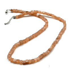 Бусы из Беломорита-лунный камень кубик 5*5мм, 49см, 24,5г