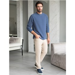 Джемпер базовый из мягкого фактурного трикотажа с круглым воротом