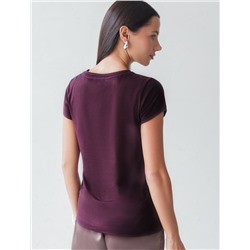 Нарядная футболка с блестящим принтом