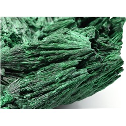 Плисовый малахит сувенирный 75*68*33мм, 182г