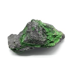 Камень уваровит 1 сорт 78*49*13мм 75г