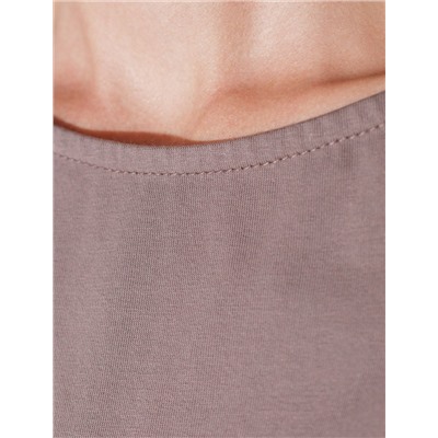 Нарядная футболка с блестящим принтом