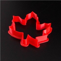 Вырубка для пряника "Кленовый лист" пластик, 8 см