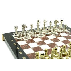 Шахматы подарочные с металлическими фигурами "Стаунтон", 250*250мм.