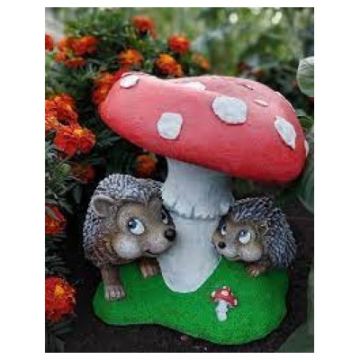 Фигурка Ежени под грибом  H29 Ф229
