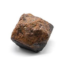 Гранат "Альмандин" самородный 75*56*51мм, 397г