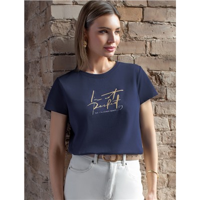 Футболка из 100% хлопка с авторским принтом.