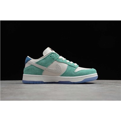 Nike SB Dunk Low Pro