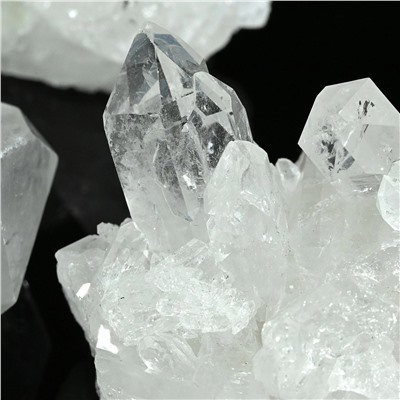 Кристаллы горного хрусталя 58*40*31мм, 80-89г